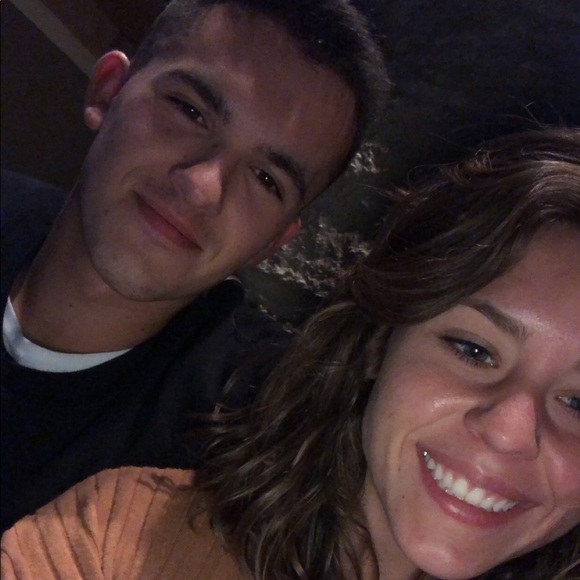 Meet your Posher, Lauren - Picture 1 of 1